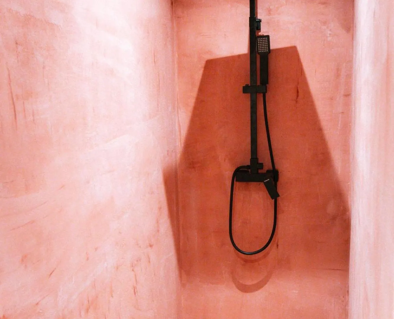 Apartment Capsule Girl Power Spa - Balneo - Sauna - Karaoke - Billard - 2 Chambres Charleroi